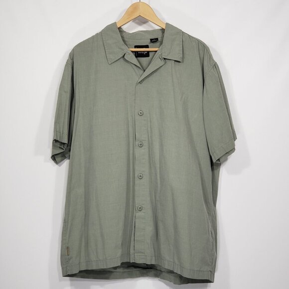 Levis  Silver Tab  Olive Green Button down Short Sleeve Shirt Men's Size XL - Picture 1 of 5